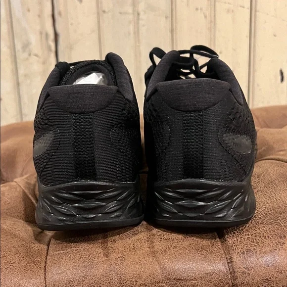 New Balance Black Athletic Sneakers fresh form - Picture 3 of 7